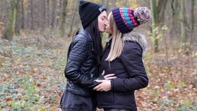 Девушка с девушкой, Эни Дарлинг, Люсетта Найс, кунилингус, красивая киска, пальцем