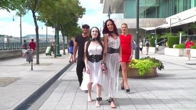 На публике, Чери Кисс, Лайен Паркер или Деметрис, Ангел Раш, вибратор, красивая попка, кончил на лицо, Связывание и бондаж, ошейник