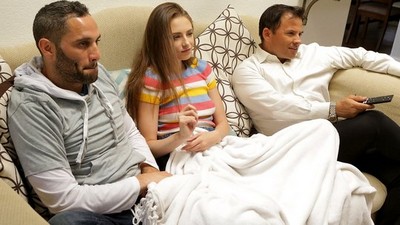 Молодые, Премиум, Дэймон Дайс, Кайлер Куинн, В юбке, бритые письки, кремпай, наездница, секс в одежде