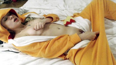 Домашнее, Оргазмы, Вэнди Форс, вибратор, соло, бритые письки, в пижаме