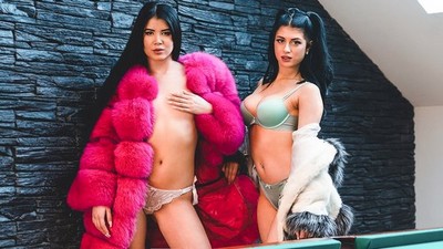 Девушка с девушкой, Леди Ди, Атланта Морено, кунилингус, пальцем, бритые письки, гимнастка