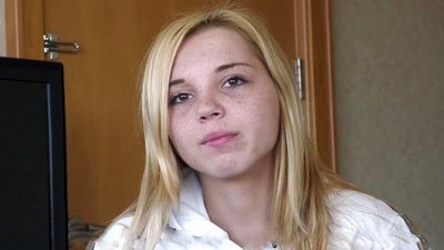 Кастинг, Молодые, Вирджиния Лавли, вудман, бритые письки, веснушки, наездница, в презервативе, кончил в рот