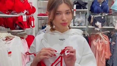 Русское, Минет, На публике, Премиум, Анна Ральфс, косички, красивое белье, кончил в рот, В примерочных