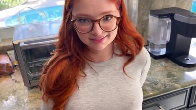 Рыжие, Крупным планом, От первого лица - POV, Наоми Хьюз, очки, тату, кремпай, гимнастка, сквирт, интимная стрижка