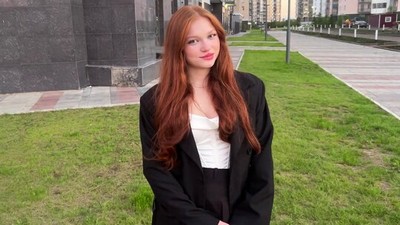 Русское, Рыжие, От первого лица - POV, Лиззи Уайлд, В юбке, поза 69, кончил в рот