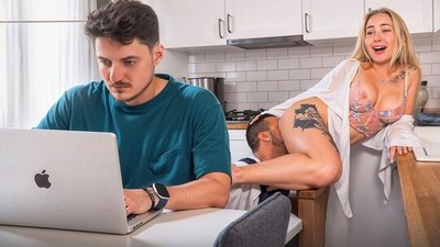 Русское, Домашнее, Измена, Премиум, Белла Мур, в униформе, на кухне, красивое белье, кончил на сиськи, следы от загара, На столе