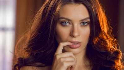 Брюнетки, Мастурбация, Лана Роудс, красивая киска, соло, пальцем