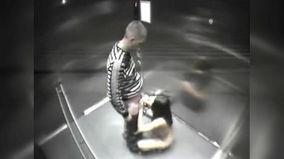 Застукали - спалили, В лифте и в подъезде
