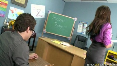 С начальницей или боссом