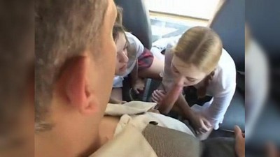 Орал, Девушки, В автобусе