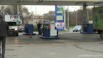 Блондинки, Писсинг