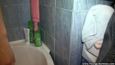 POV &mdash; от первого лица, Русское, В ванной