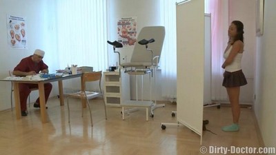 Доктор, Молодые, У гинеколога
