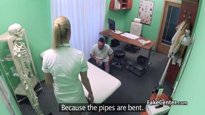 Большие жопы, Доктор, Униформа