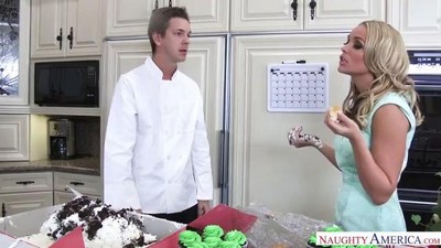 С сюжетом