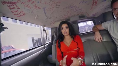 Публичное, В автобусе