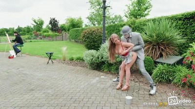 Публичное, Brazzers, На природе