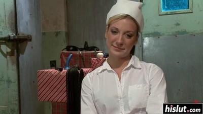 Новый год, БДСМ, Вибратор, Пытка, Лесбиянки, Американское, Страпон