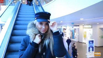 Публичное, Минет, POV &mdash; от первого лица