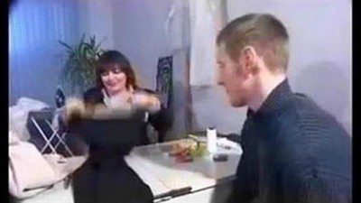 На пляже, Нудисты